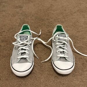 Converse Chuck Taylor All Star men’s size 6 women’s size 8